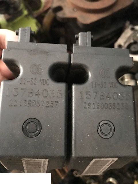 Elektrozawór PVG32 PVEH passive Sauer danfoss 157B4035 - Гидравлический клапан для Сельскохозяйственной техники: фото 1 Elektrozawór PVG32 PVEH passive Sauer danfoss 157B4035 - Гидравлический клапан для Сельскохозяйственной техники: фото 1