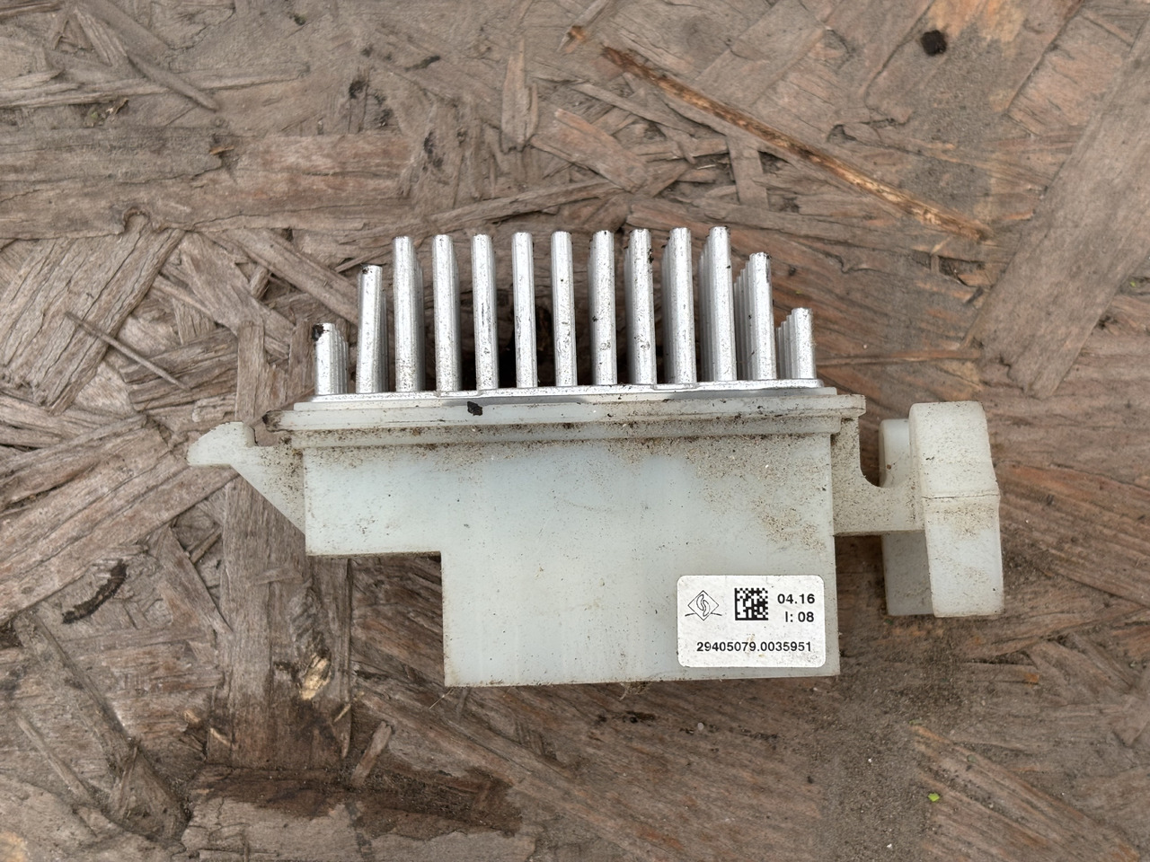 FENDT Regulator nagrzewnicy Rezystor dmuchawy 29405079 F737812145150 - Отопление/ Вентиляция для Сельскохозяйственной техники: фото 1 FENDT Regulator nagrzewnicy Rezystor dmuchawy 29405079 F737812145150 - Отопление/ Вентиляция для Сельскохозяйственной техники: фото 1