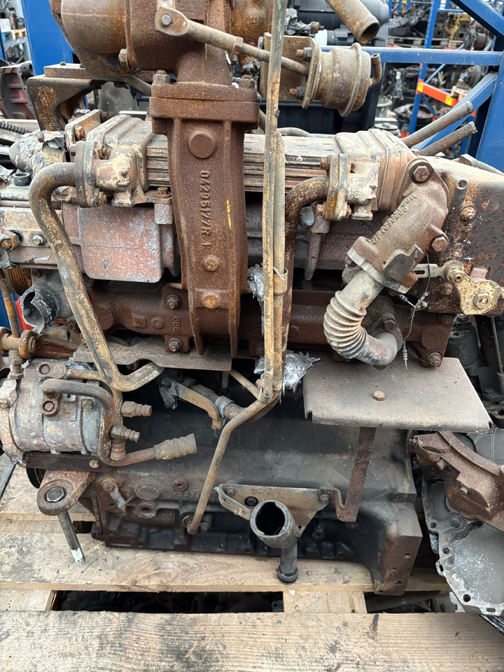 Fendt 412 Vario Silnik Blok Kolektor Tłok Tryb Kołnierz CZĘŚCI 04295177R 404200101140 - Двигатель и запчасти для Сельскохозяйственной техники: фото 2 Fendt 412 Vario Silnik Blok Kolektor Tłok Tryb Kołnierz CZĘŚCI 04295177R 404200101140 - Двигатель и запчасти для Сельскохозяйственной техники: фото 2