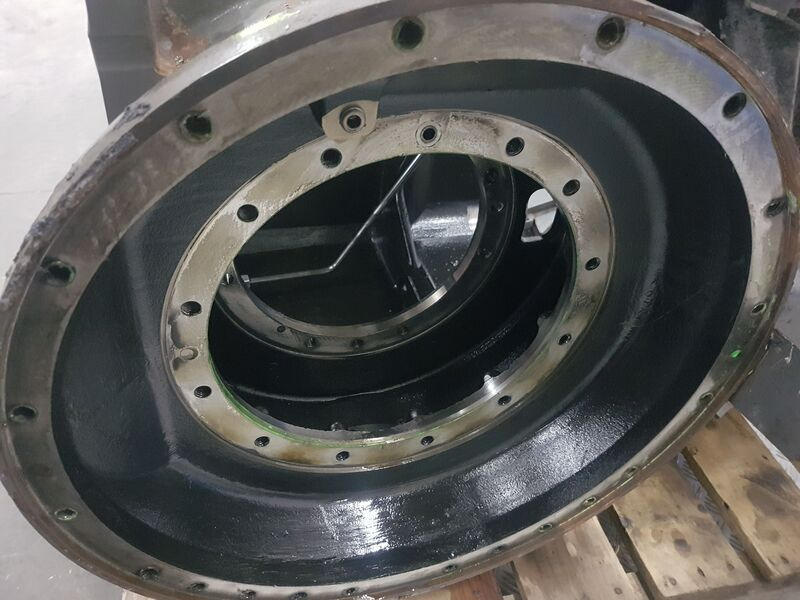 Fendt 818 , 820 obudowa most tylni , 718150051011 - Задняя ось для Сельскохозяйственной техники: фото 2 Fendt 818 , 820 obudowa most tylni , 718150051011 - Задняя ось для Сельскохозяйственной техники: фото 2