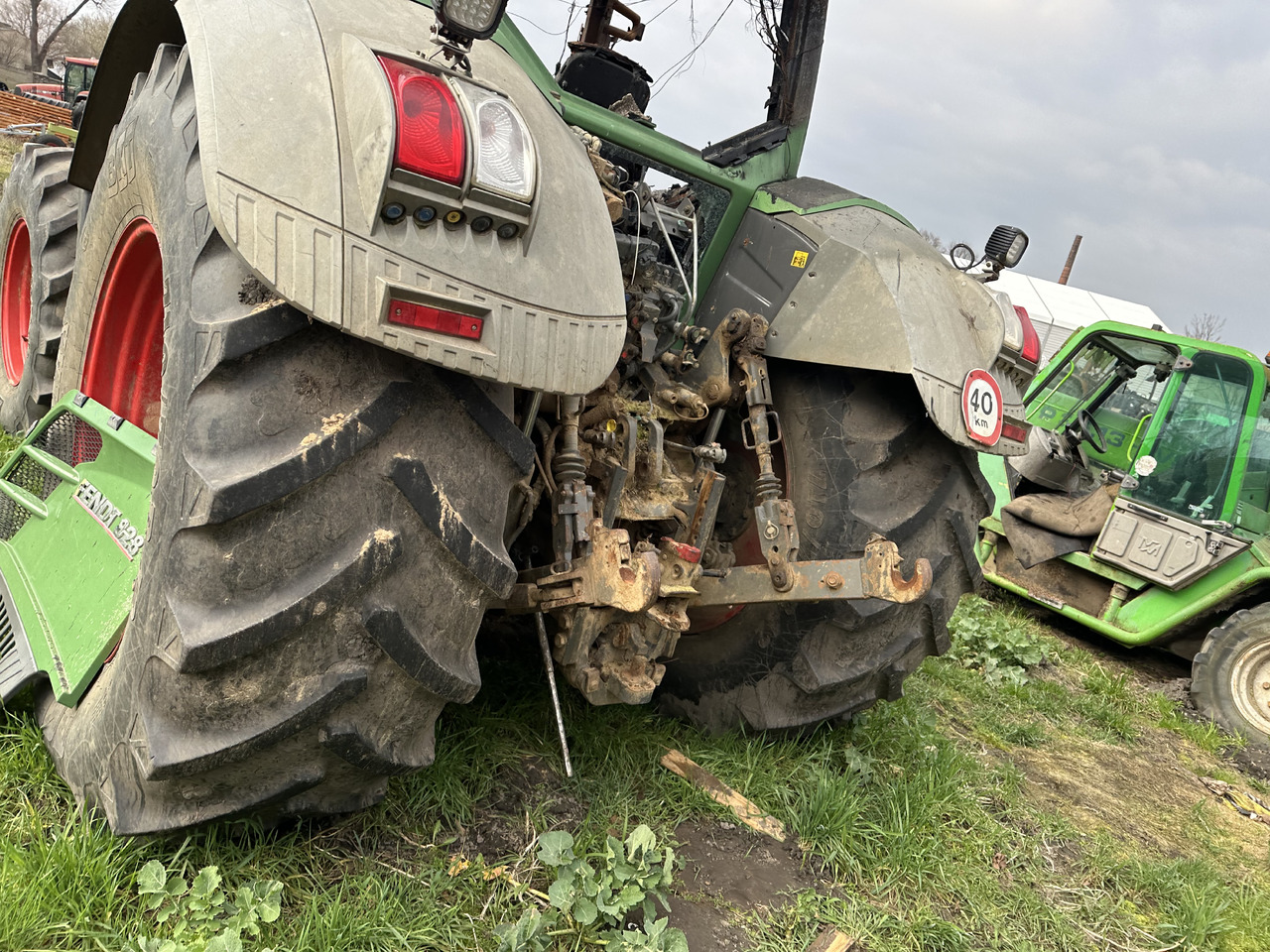 Fendt 828 Vario części zwolnica zwrotnica , skrzynia biegów , silnik , most napędowy przedni i tylni - Бортовой редуктор для Сельскохозяйственной техники: фото 2 Fendt 828 Vario części zwolnica zwrotnica , skrzynia biegów , silnik , most napędowy przedni i tylni - Бортовой редуктор для Сельскохозяйственной техники: фото 2