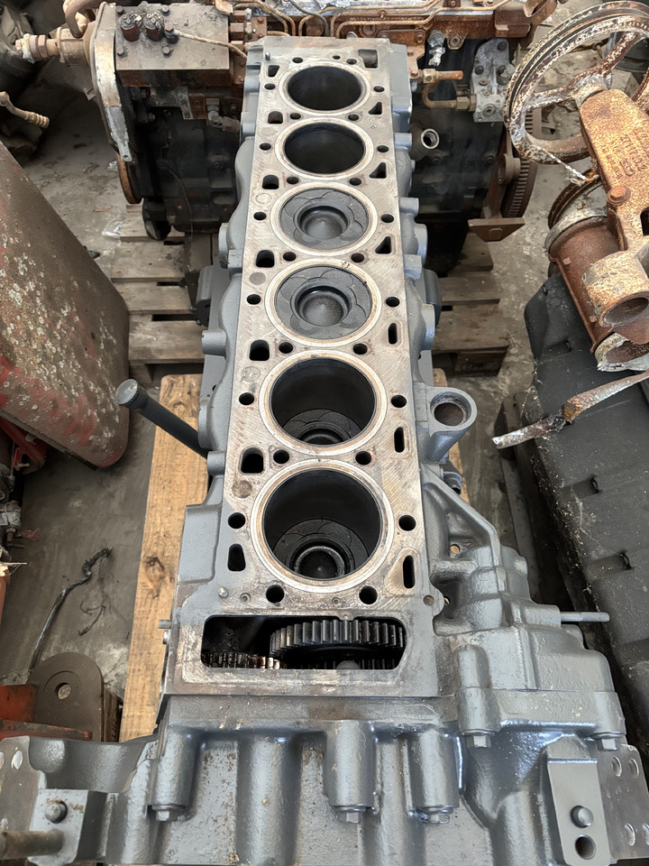 Fendt 936 Gen 7 Silnik D1556LE523 Blok Silnika H218PF150269A - Блок цилиндров для Сельскохозяйственной техники: фото 3 Fendt 936 Gen 7 Silnik D1556LE523 Blok Silnika H218PF150269A - Блок цилиндров для Сельскохозяйственной техники: фото 3