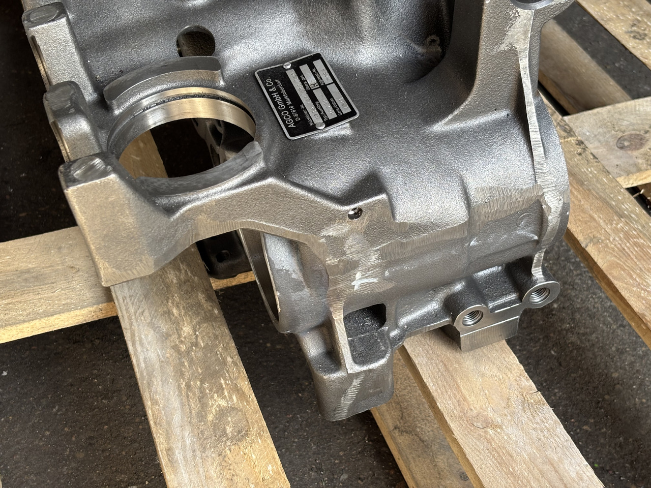 Fendt Obudowa Skrzyni Vario ML130 ML160 M716101081120 G716101000100 - Двигатель и запчасти для Сельскохозяйственной техники: фото 5 Fendt Obudowa Skrzyni Vario ML130 ML160 M716101081120 G716101000100 - Двигатель и запчасти для Сельскохозяйственной техники: фото 5