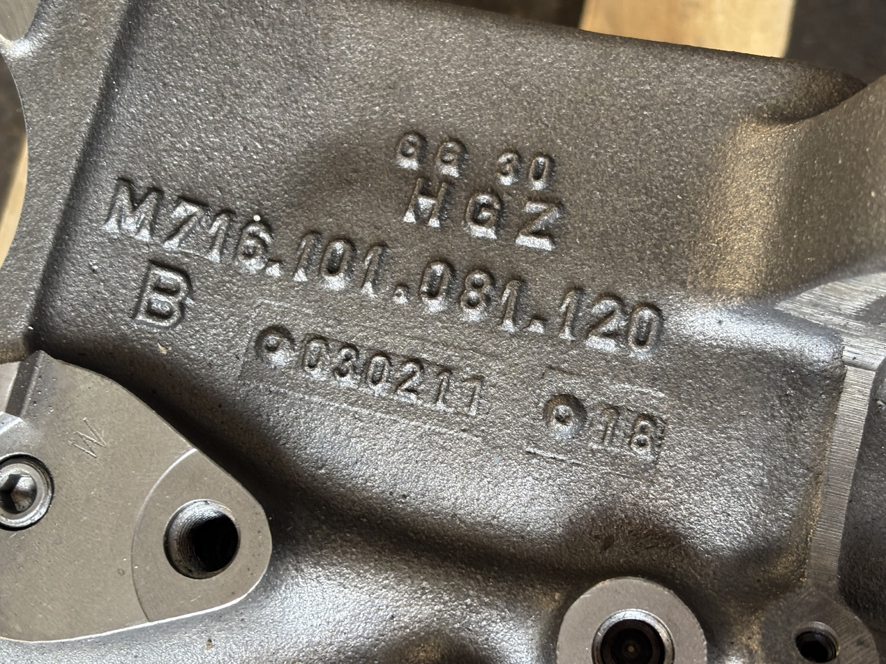 Fendt Obudowa Skrzyni Vario ML130 ML160 M716101081120 G716101000100 - Двигатель и запчасти для Сельскохозяйственной техники: фото 3 Fendt Obudowa Skrzyni Vario ML130 ML160 M716101081120 G716101000100 - Двигатель и запчасти для Сельскохозяйственной техники: фото 3