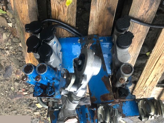 Ford New Holland - Rozdzielacz Hydrauliczny - Гидравлический клапан для Сельскохозяйственной техники: фото 1 Ford New Holland - Rozdzielacz Hydrauliczny - Гидравлический клапан для Сельскохозяйственной техники: фото 1