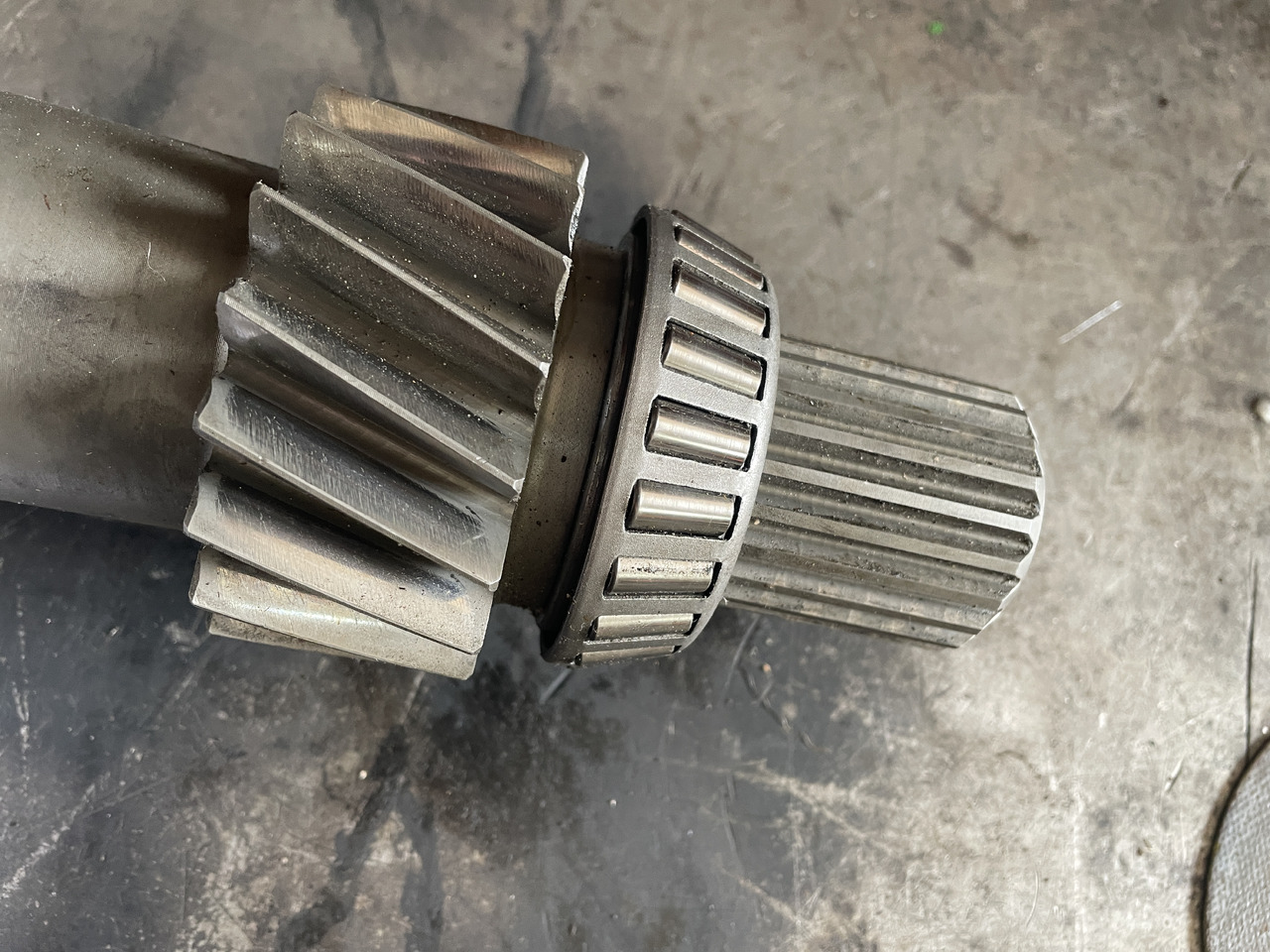 JCB 535 527 - wałek skrzyni biegów 459M5153 - Коробка передач и запчасти для Погрузочно-разгрузочной техники: фото 4 JCB 535 527 - wałek skrzyni biegów 459M5153 - Коробка передач и запчасти для Погрузочно-разгрузочной техники: фото 4