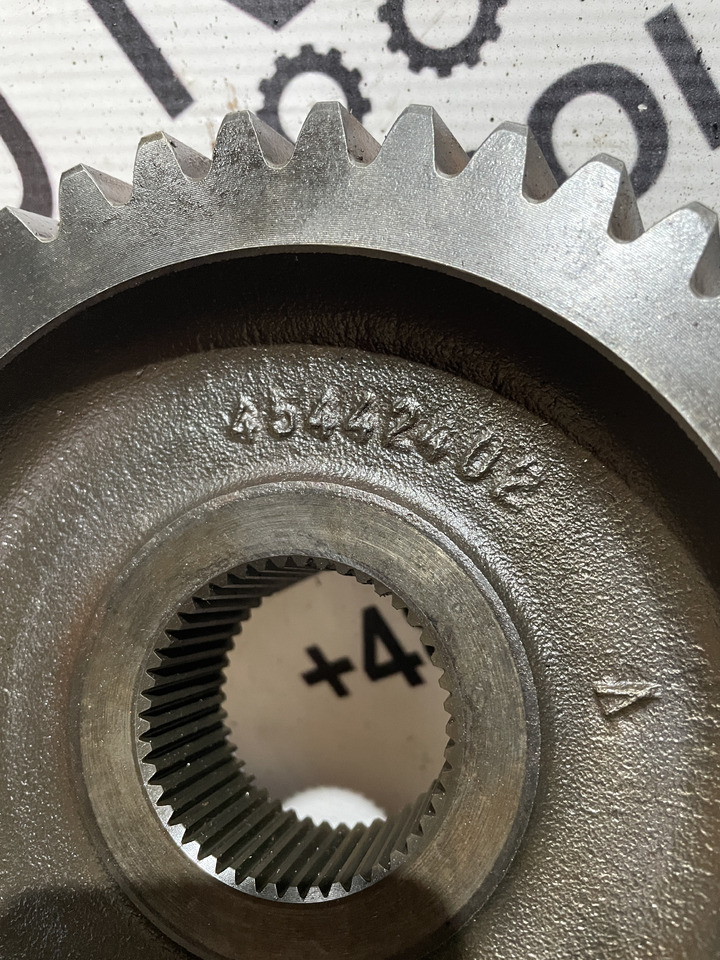 JCB Fastrac - koło zębate skrzyni biegów 40 zębów 454/42402 - Коробка передач и запчасти для Строительной техники: фото 2 JCB Fastrac - koło zębate skrzyni biegów 40 zębów 454/42402 - Коробка передач и запчасти для Строительной техники: фото 2