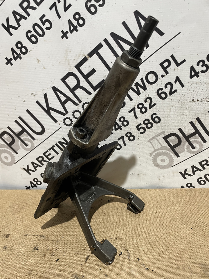 JCB Fastrac - napęd wałek wybieraka skrzyni biegów 454/40250 - Коробка передач и запчасти для Строительной техники: фото 1 JCB Fastrac - napęd wałek wybieraka skrzyni biegów 454/40250 - Коробка передач и запчасти для Строительной техники: фото 1