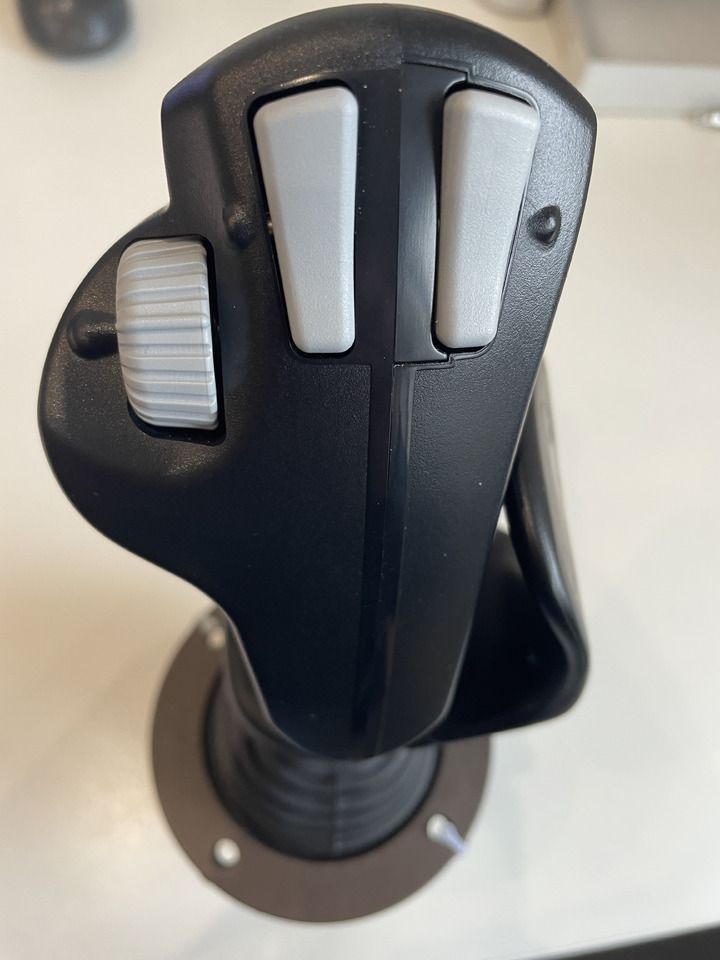 John Deere 3220 3420 ładowarka - joystick AZ72231 - Кабина и интерьер для Телескопических погрузчиков: фото 2 John Deere 3220 3420 ładowarka - joystick AZ72231 - Кабина и интерьер для Телескопических погрузчиков: фото 2