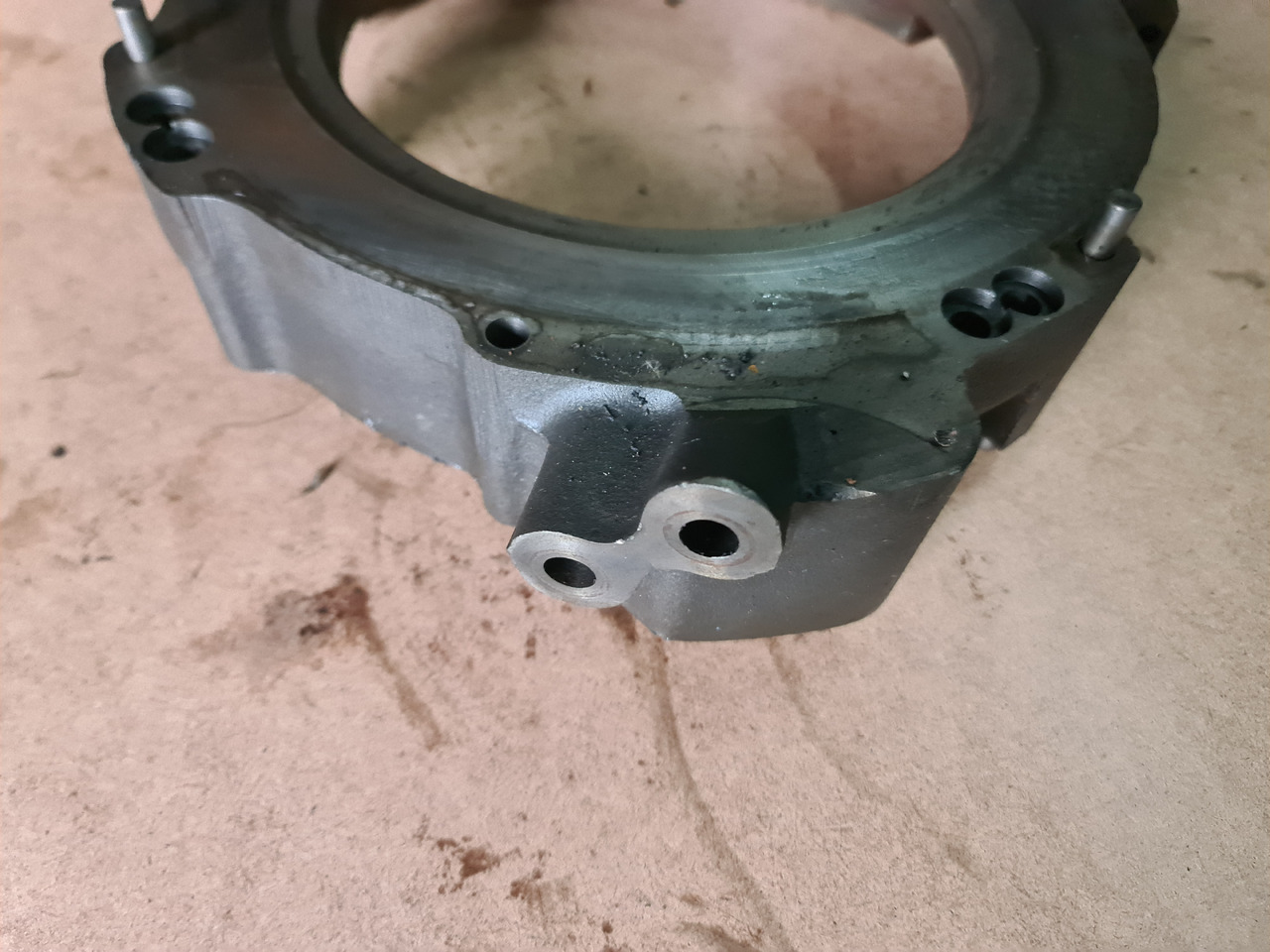 John Deere 4650, 4850 Obudowa Tłoka Hamulcowego R72044 - Детали тормозной системы для Сельскохозяйственной техники: фото 2 John Deere 4650, 4850 Obudowa Tłoka Hamulcowego R72044 - Детали тормозной системы для Сельскохозяйственной техники: фото 2