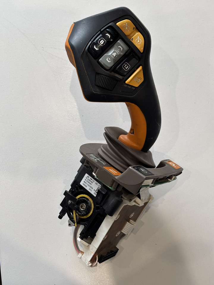 John Deere 6120 6230 6xxx Dżojstik Joystick Sterownik Skrzyni Biegów AL228099 - Электрическая система для Сельскохозяйственной техники: фото 1 John Deere 6120 6230 6xxx Dżojstik Joystick Sterownik Skrzyni Biegów AL228099 - Электрическая система для Сельскохозяйственной техники: фото 1