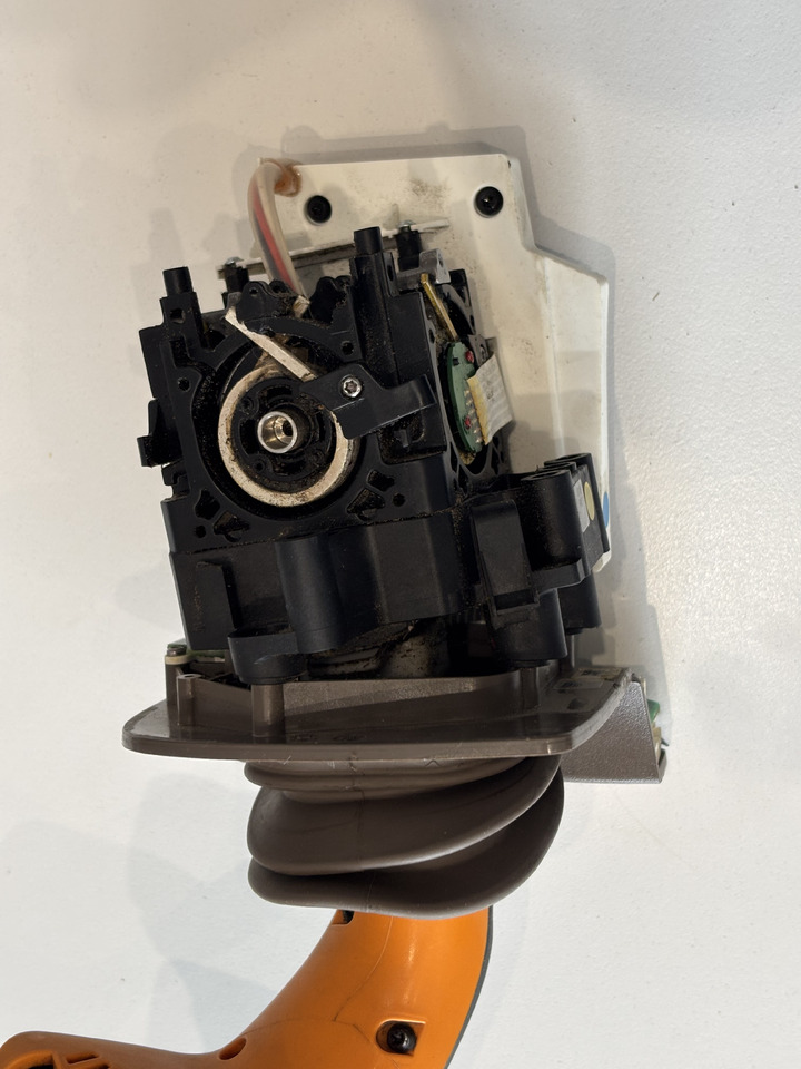 John Deere 6120 6230 6xxx Dżojstik Joystick Sterownik Skrzyni Biegów AL228099 - Электрическая система для Сельскохозяйственной техники: фото 5 John Deere 6120 6230 6xxx Dżojstik Joystick Sterownik Skrzyni Biegów AL228099 - Электрическая система для Сельскохозяйственной техники: фото 5