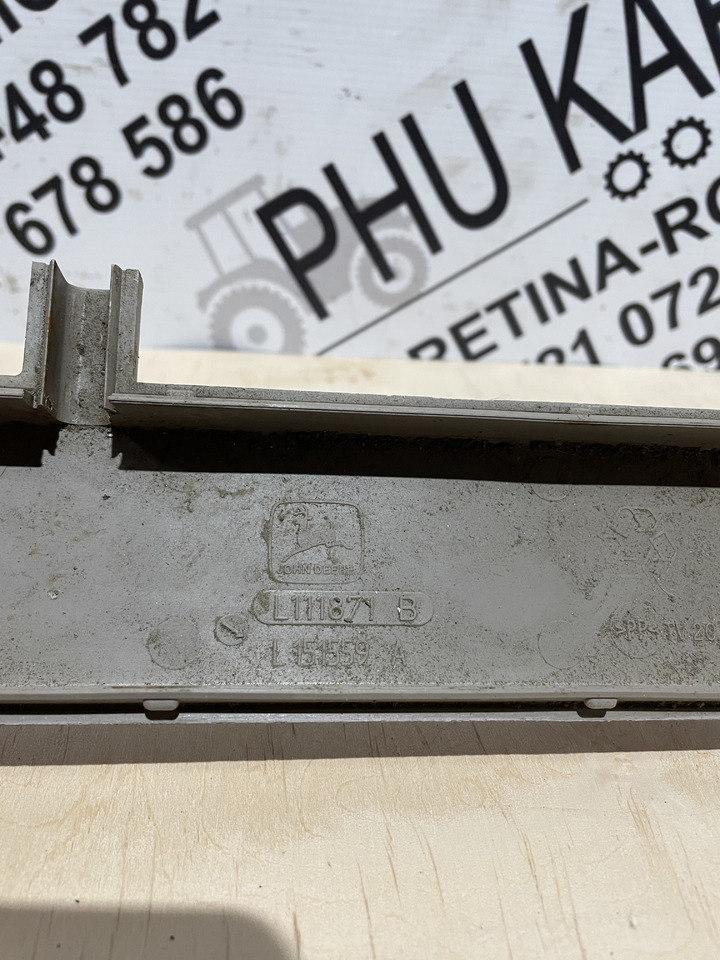 John Deere 6920S - plastik panel wnętrza L111871 L159114 - Кабина и интерьер для Сельскохозяйственной техники: фото 3 John Deere 6920S - plastik panel wnętrza L111871 L159114 - Кабина и интерьер для Сельскохозяйственной техники: фото 3