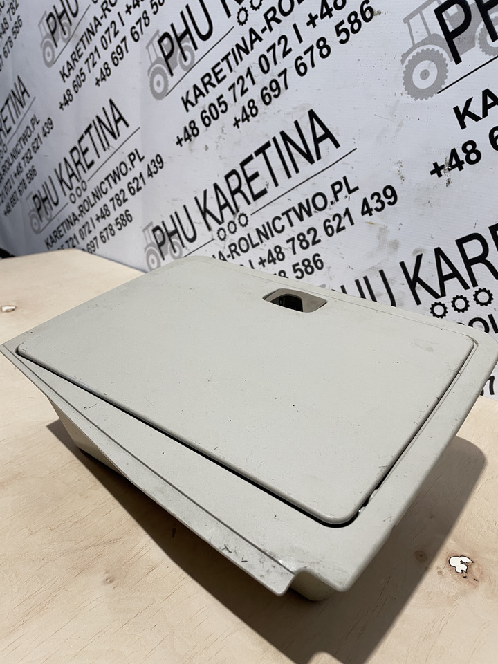 John Deere 6920S - schowek L153749 - Кабина и интерьер для Сельскохозяйственной техники: фото 3 John Deere 6920S - schowek L153749 - Кабина и интерьер для Сельскохозяйственной техники: фото 3