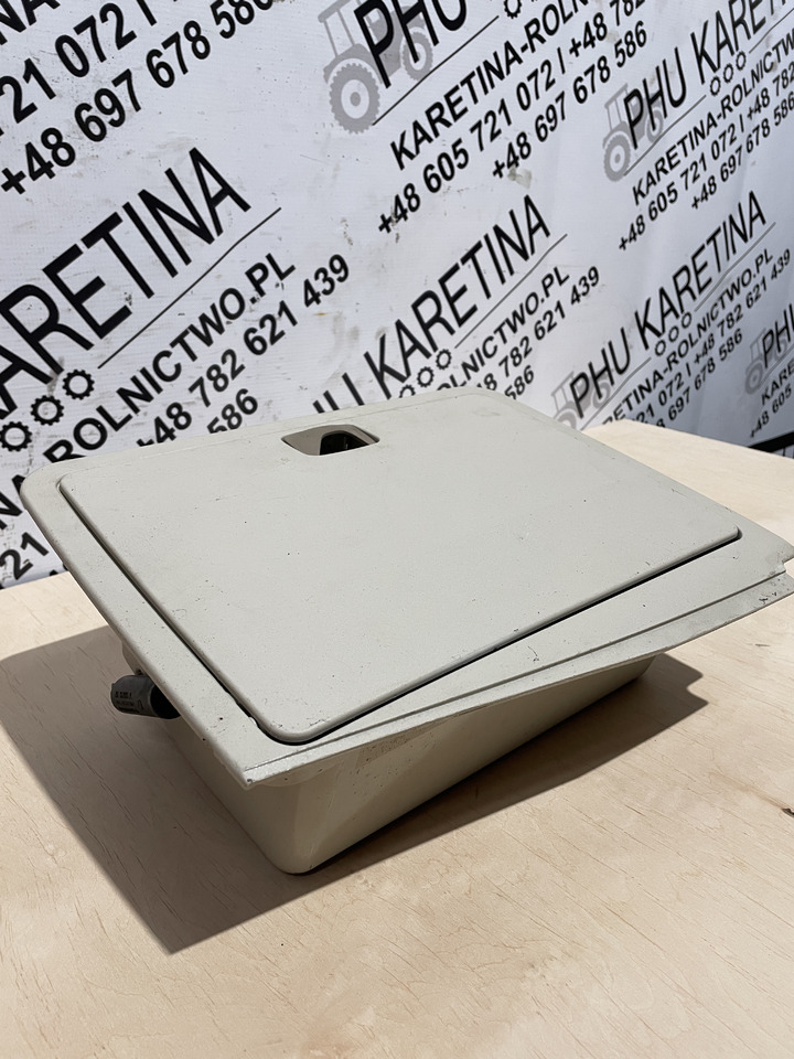 John Deere 6920S - schowek L153749 - Кабина и интерьер для Сельскохозяйственной техники: фото 2 John Deere 6920S - schowek L153749 - Кабина и интерьер для Сельскохозяйственной техники: фото 2