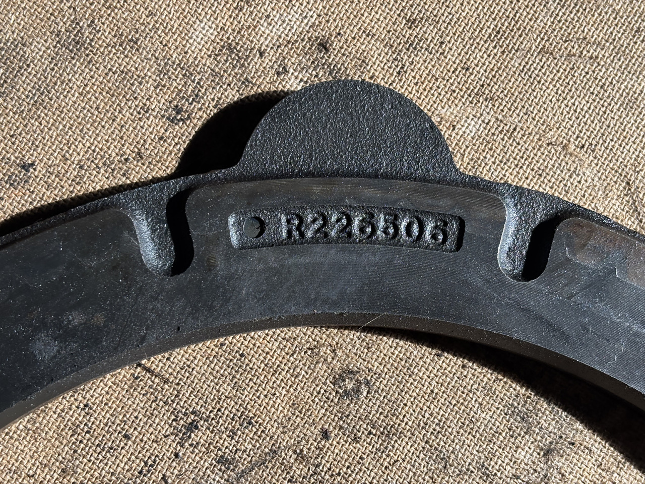 John Deere 7200 7230 7630 7830 7930 7M 230 Docisk Hamulca Płytka R226506 R240743 - Тормозной диск для Сельскохозяйственной техники: фото 2 John Deere 7200 7230 7630 7830 7930 7M 230 Docisk Hamulca Płytka R226506 R240743 - Тормозной диск для Сельскохозяйственной техники: фото 2