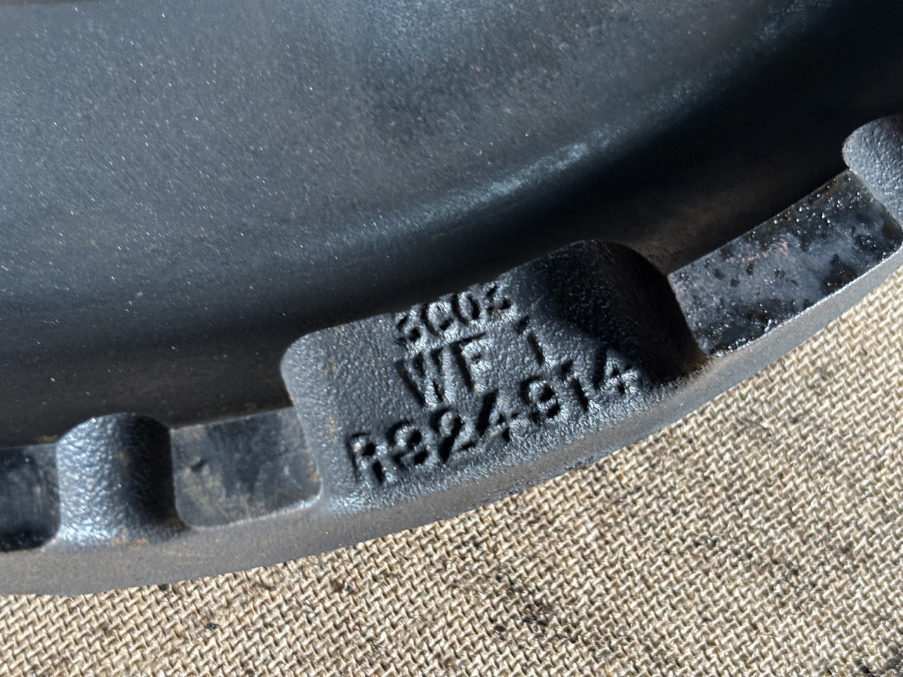 John Deere 7210 7230 7250 7R330 7R350 Docisk Hamulca Płytka R324914 - Детали тормозной системы для Сельскохозяйственной техники: фото 2 John Deere 7210 7230 7250 7R330 7R350 Docisk Hamulca Płytka R324914 - Детали тормозной системы для Сельскохозяйственной техники: фото 2