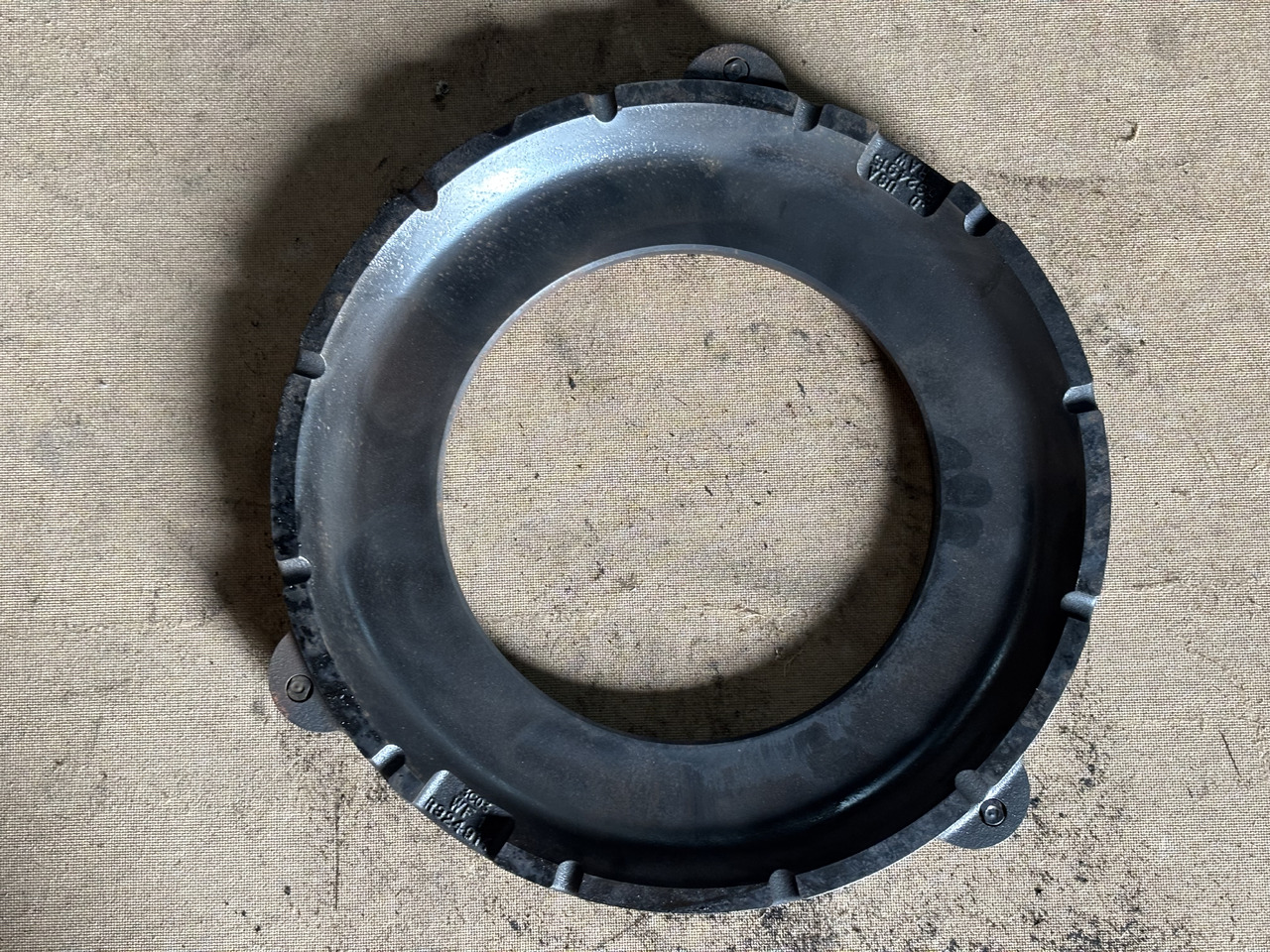 John Deere 7210 7230 7250 7R330 7R350 Docisk Hamulca Płytka R324914 - Детали тормозной системы для Сельскохозяйственной техники: фото 1 John Deere 7210 7230 7250 7R330 7R350 Docisk Hamulca Płytka R324914 - Детали тормозной системы для Сельскохозяйственной техники: фото 1