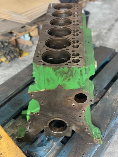 John deere R504850 C blok cylindrów - Блок цилиндров для Сельскохозяйственной техники: фото 2 John deere R504850 C blok cylindrów - Блок цилиндров для Сельскохозяйственной техники: фото 2