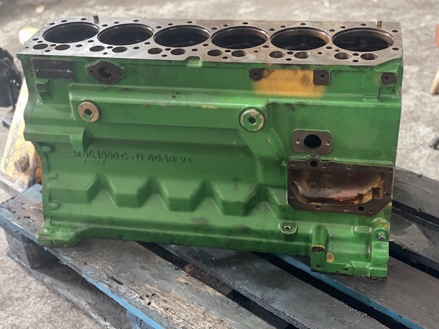 John deere R504850 C blok cylindrów - Блок цилиндров для Сельскохозяйственной техники: фото 5 John deere R504850 C blok cylindrów - Блок цилиндров для Сельскохозяйственной техники: фото 5