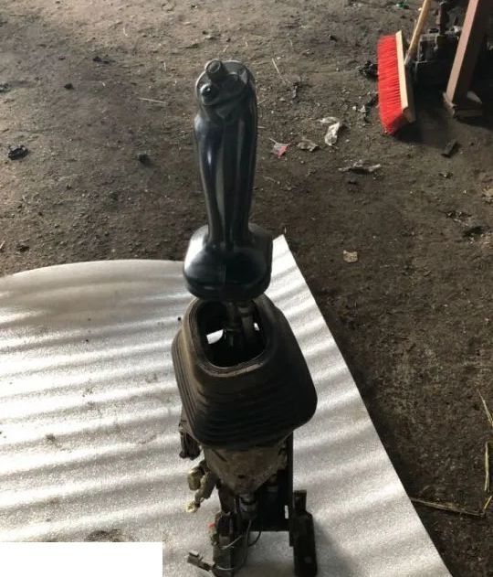 Joystick Liebherr L554 L556 L564 L566 L574 L576 L580 L584 L586 - Кабина и интерьер для Сельскохозяйственной техники: фото 1 Joystick Liebherr L554 L556 L564 L566 L574 L576 L580 L584 L586 - Кабина и интерьер для Сельскохозяйственной техники: фото 1