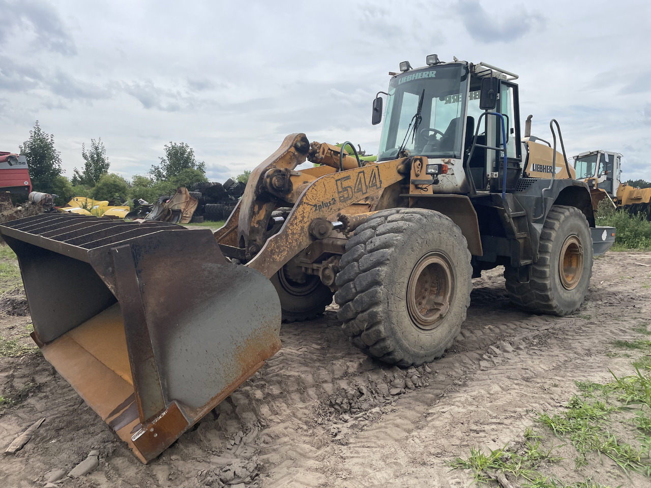 Liebherr L544 - koło felga opona - Колесный диск для Сельскохозяйственной техники: фото 1 Liebherr L544 - koło felga opona - Колесный диск для Сельскохозяйственной техники: фото 1