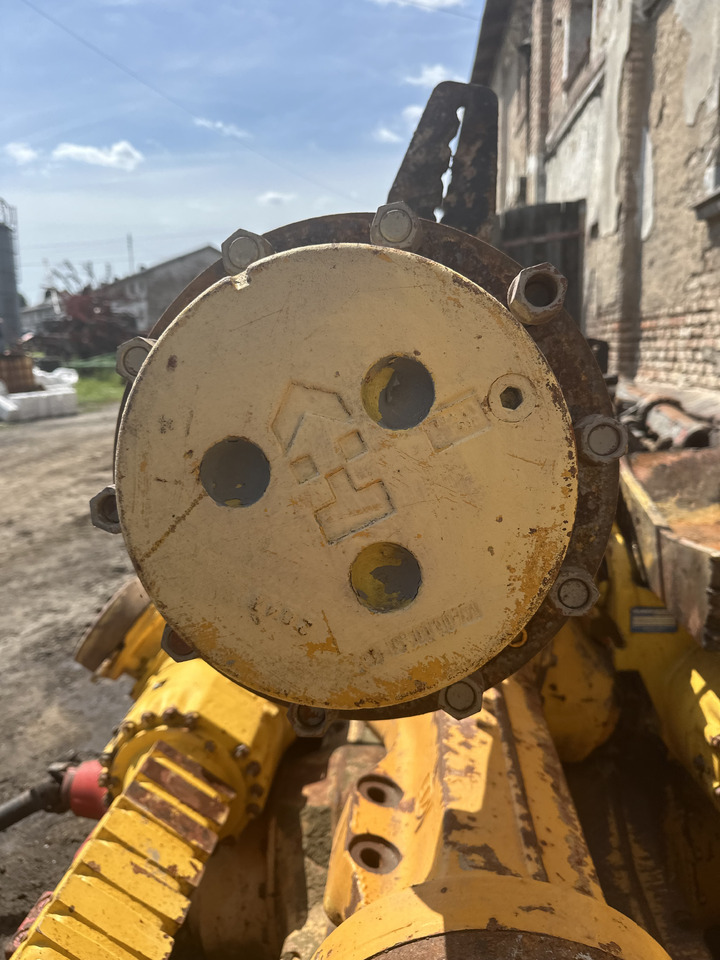 Manitou 1233 , Manitou 1232 zwolnica zwrotnica Piasta koła most napędowy części 10 szpilek - Поворотный кулак для Сельскохозяйственной техники: фото 2 Manitou 1233 , Manitou 1232 zwolnica zwrotnica Piasta koła most napędowy części 10 szpilek - Поворотный кулак для Сельскохозяйственной техники: фото 2