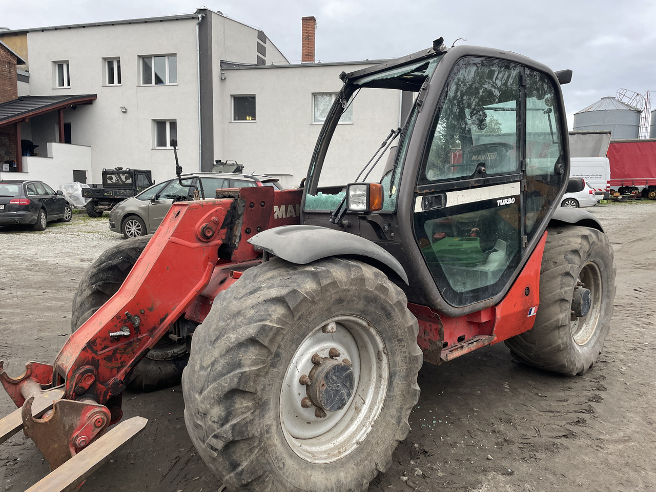 Manitou MLT 634 - CZĘŚCI - zwolnica dyfer zwrotnica most oś - Поворотный кулак для Сельскохозяйственной техники: фото 3 Manitou MLT 634 - CZĘŚCI - zwolnica dyfer zwrotnica most oś - Поворотный кулак для Сельскохозяйственной техники: фото 3