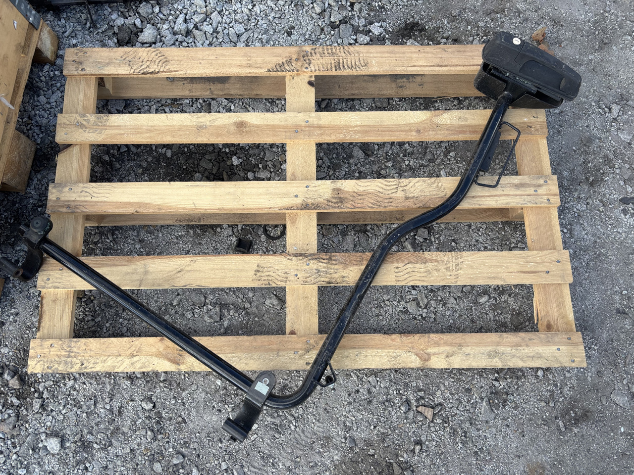 Massey Ferguson 5613 Poręcz Klamka - Кузов и экстерьер для Сельскохозяйственной техники: фото 1 Massey Ferguson 5613 Poręcz Klamka - Кузов и экстерьер для Сельскохозяйственной техники: фото 1