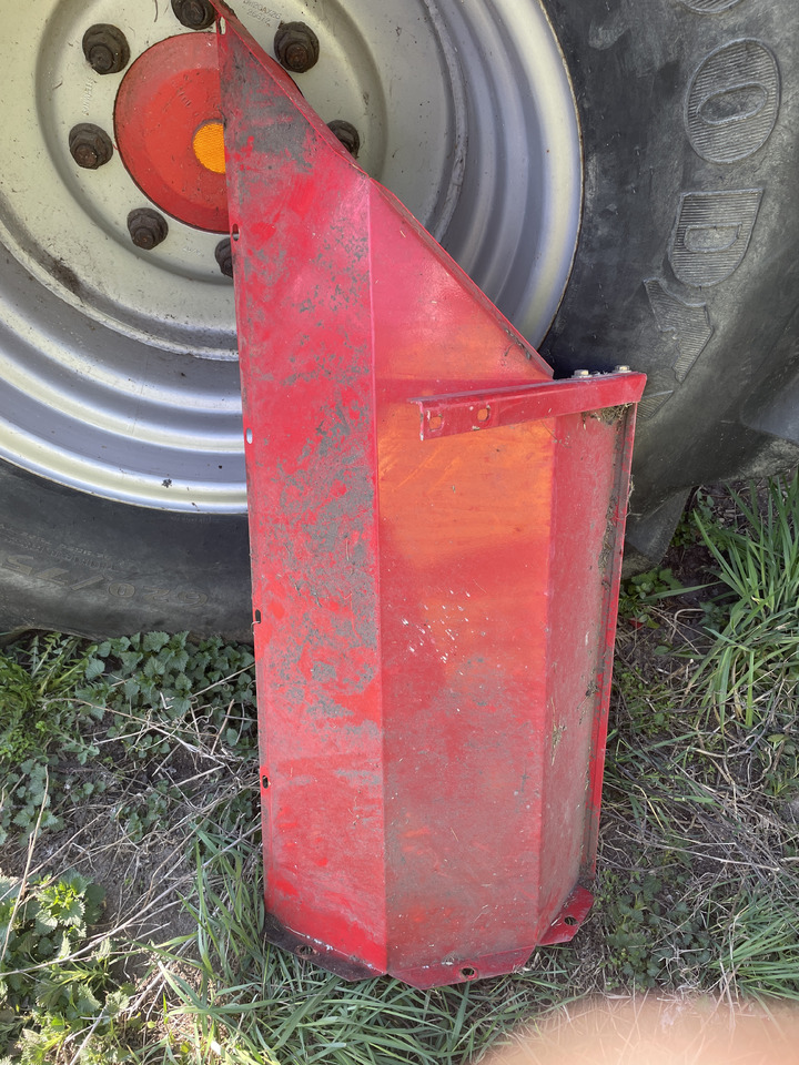 Massey Fergusson 32 kombajn - osłona lewa koła - Кузов и экстерьер для Зерноуборочных комбайнов: фото 1 Massey Fergusson 32 kombajn - osłona lewa koła - Кузов и экстерьер для Зерноуборочных комбайнов: фото 1
