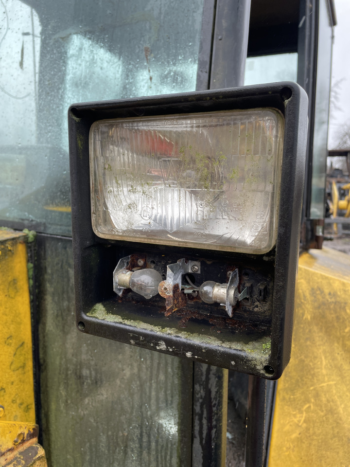 Massey Fergusson ładowarka 50HX - lampa przednia obudowa - Свет/ Освещение для Сельскохозяйственной техники: фото 1 Massey Fergusson ładowarka 50HX - lampa przednia obudowa - Свет/ Освещение для Сельскохозяйственной техники: фото 1