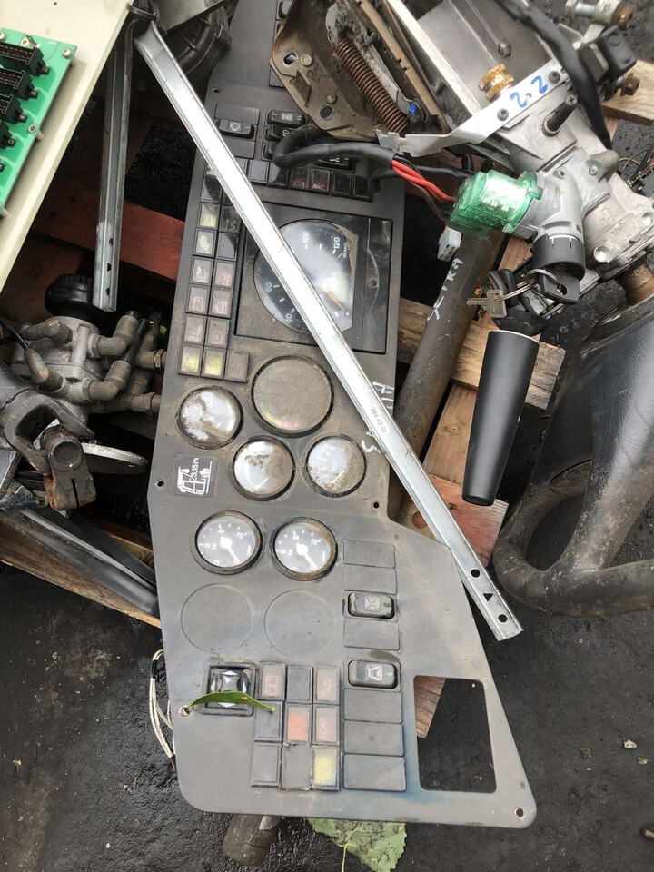 Mercedes Setra Evobus- części róźne/autobus kierownica/przekażniki i inne - Рулевое колесо для Автобусов: фото 2 Mercedes Setra Evobus- części róźne/autobus kierownica/przekażniki i inne - Рулевое колесо для Автобусов: фото 2