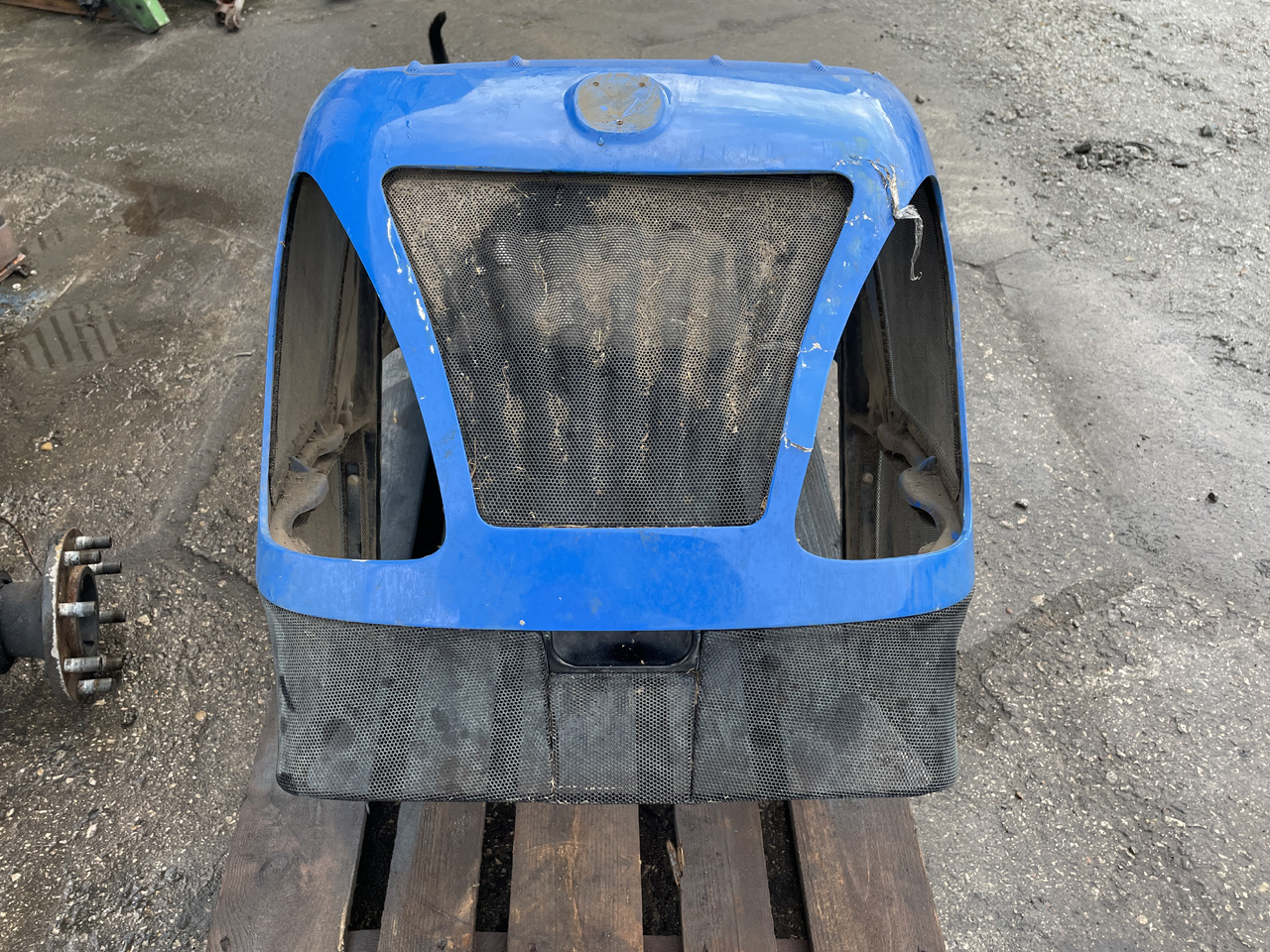 New Holland T5 T5.85 T5.95 - maska pokrywa silnika - Капот для Сельскохозяйственной техники: фото 3 New Holland T5 T5.85 T5.95 - maska pokrywa silnika - Капот для Сельскохозяйственной техники: фото 3