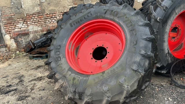 Opona pirelli 710/70 R38 - Шина для Сельскохозяйственной техники: фото 2 Opona pirelli 710/70 R38 - Шина для Сельскохозяйственной техники: фото 2