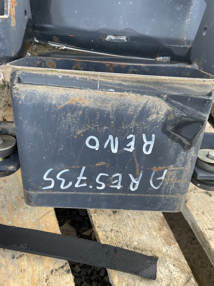 Renault Claas Ares 735 - chłodnica 7700046130 - Радиатор для Сельскохозяйственной техники: фото 3 Renault Claas Ares 735 - chłodnica 7700046130 - Радиатор для Сельскохозяйственной техники: фото 3