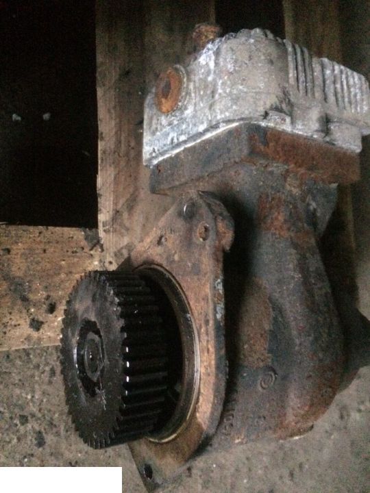 Spręźarka Fendt 726 - Пневмокомпрессор для Сельскохозяйственной техники: фото 2 Spręźarka Fendt 726 - Пневмокомпрессор для Сельскохозяйственной техники: фото 2