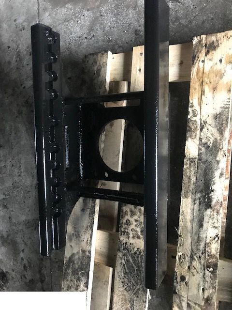 Valtra 900 - Mocowanie Zaczepu - Рама/ Шасси для Сельскохозяйственной техники: фото 1 Valtra 900 - Mocowanie Zaczepu - Рама/ Шасси для Сельскохозяйственной техники: фото 1