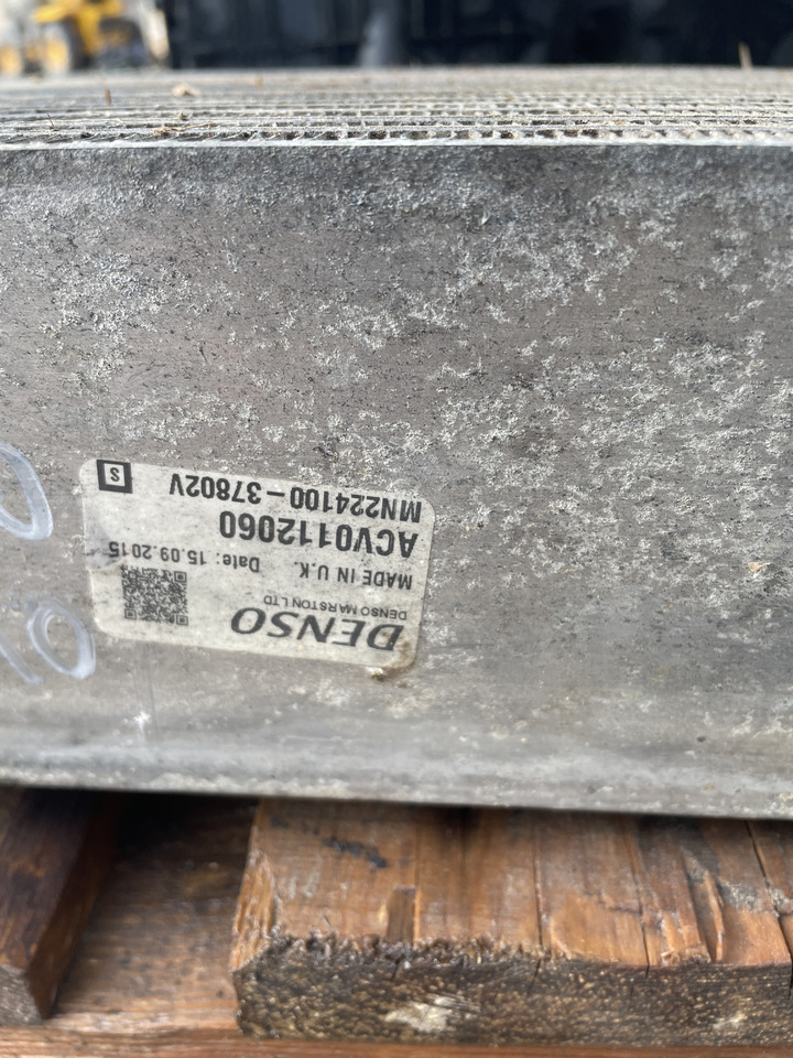 Valtra T144 T154 T174 T194 T214 T234 - chłodnica ACV0118540 - Радиатор для Строительной техники: фото 2 Valtra T144 T154 T174 T194 T214 T234 - chłodnica ACV0118540 - Радиатор для Строительной техники: фото 2