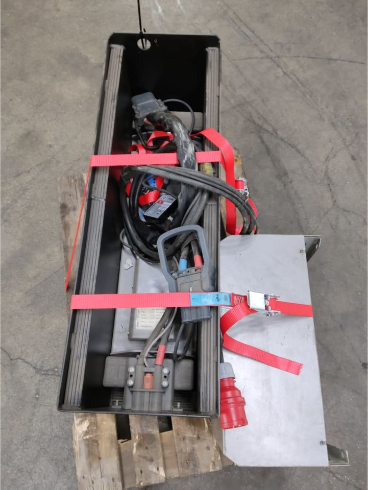 Battery 24V 240Ah - Аккумулятор для Погрузочно-разгрузочной техники: фото 4 Battery 24V 240Ah - Аккумулятор для Погрузочно-разгрузочной техники: фото 4