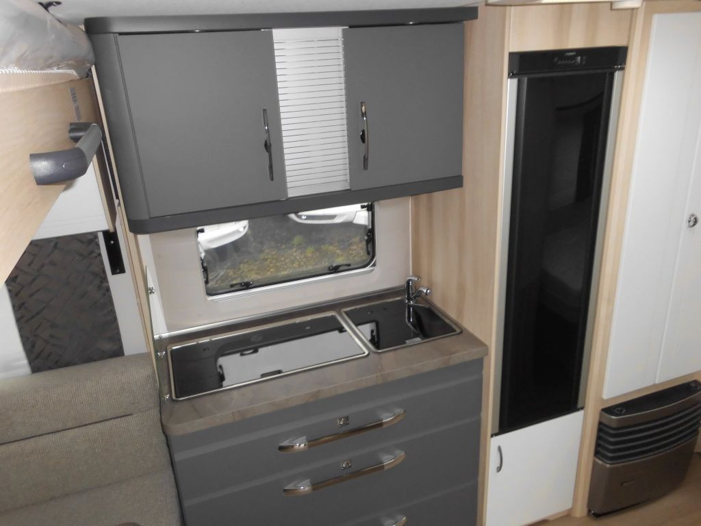 Прицеп дача Hobby De Luxe 515 UHL mit Extras, Lagerabverkauf!: фото 12 Прицеп дача Hobby De Luxe 515 UHL mit Extras, Lagerabverkauf!: фото 12