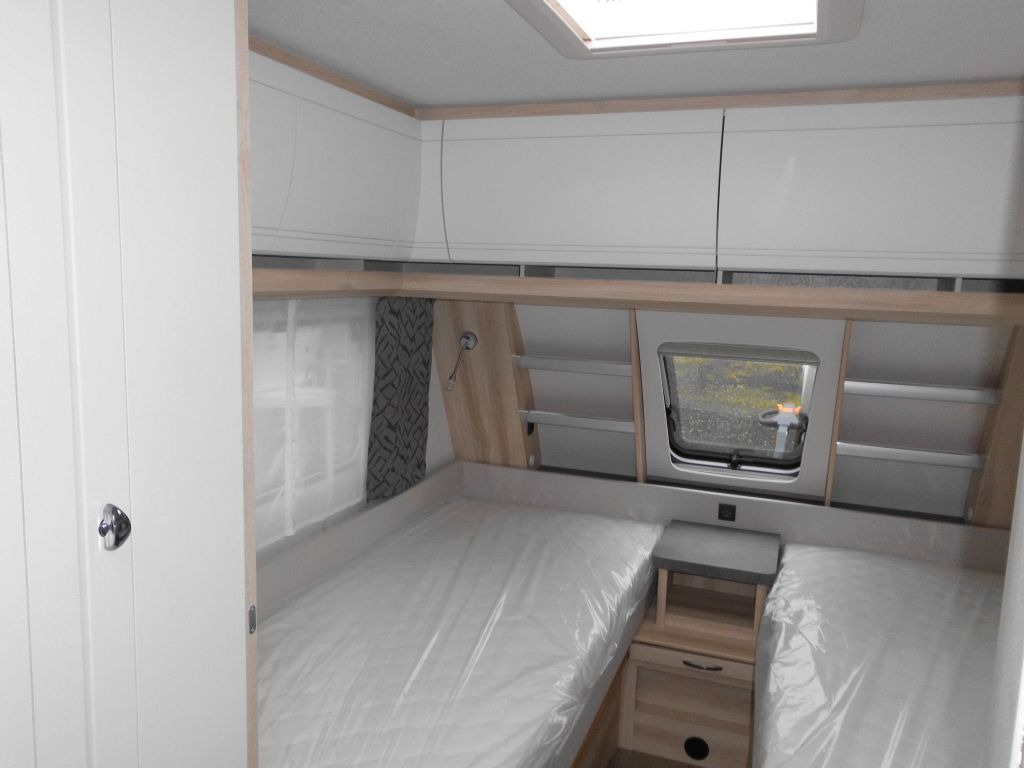 Прицеп дача Hobby De Luxe 515 UHL mit Extras, Lagerabverkauf!: фото 14 Прицеп дача Hobby De Luxe 515 UHL mit Extras, Lagerabverkauf!: фото 14