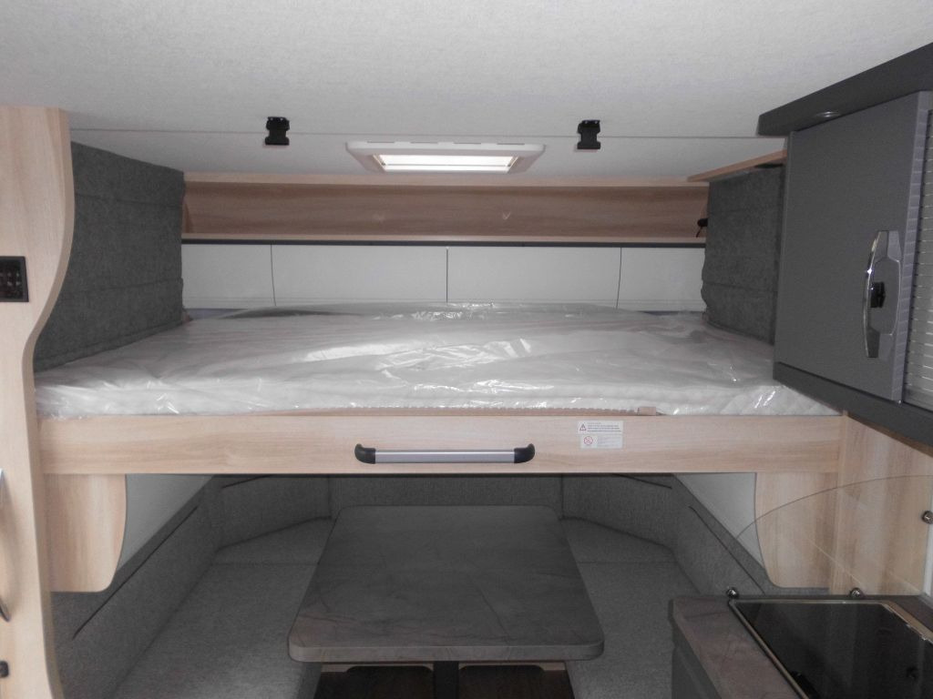 Прицеп дача Hobby De Luxe 515 UHL mit Extras, Lagerabverkauf!: фото 6 Прицеп дача Hobby De Luxe 515 UHL mit Extras, Lagerabverkauf!: фото 6