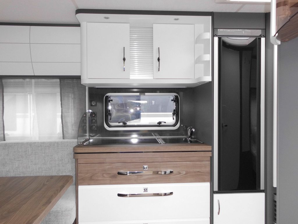 Hobby Excellent Edition 540 UL 2026 AUTARK TEPPICH 180 - Прицеп дача: фото 1 Hobby Excellent Edition 540 UL 2026 AUTARK TEPPICH 180 - Прицеп дача: фото 1