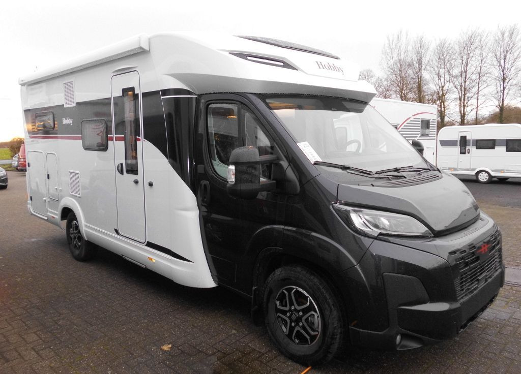 Hobby PRESTIGE T 710 GE 2026 180PS Autom. Voll LED +++ - Полуинтегрированный автодом: фото 1 Hobby PRESTIGE T 710 GE 2026 180PS Autom. Voll LED +++ - Полуинтегрированный автодом: фото 1