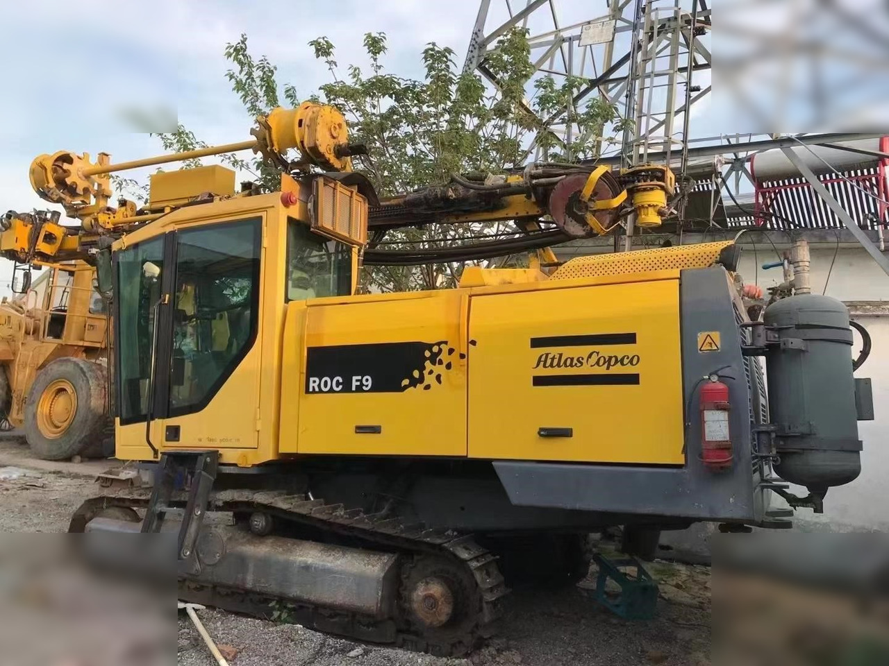 2002 ATLAS COPCO ROC F9CR - Буровая машина: фото 1 2002 ATLAS COPCO ROC F9CR - Буровая машина: фото 1