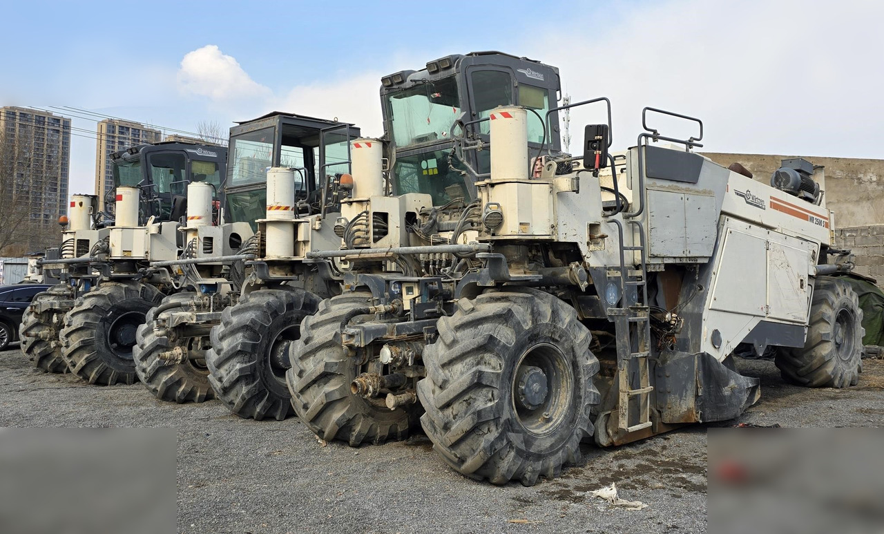 2010 WIRTGEN WR2500S - Стабилизатор грунта: фото 1 2010 WIRTGEN WR2500S - Стабилизатор грунта: фото 1