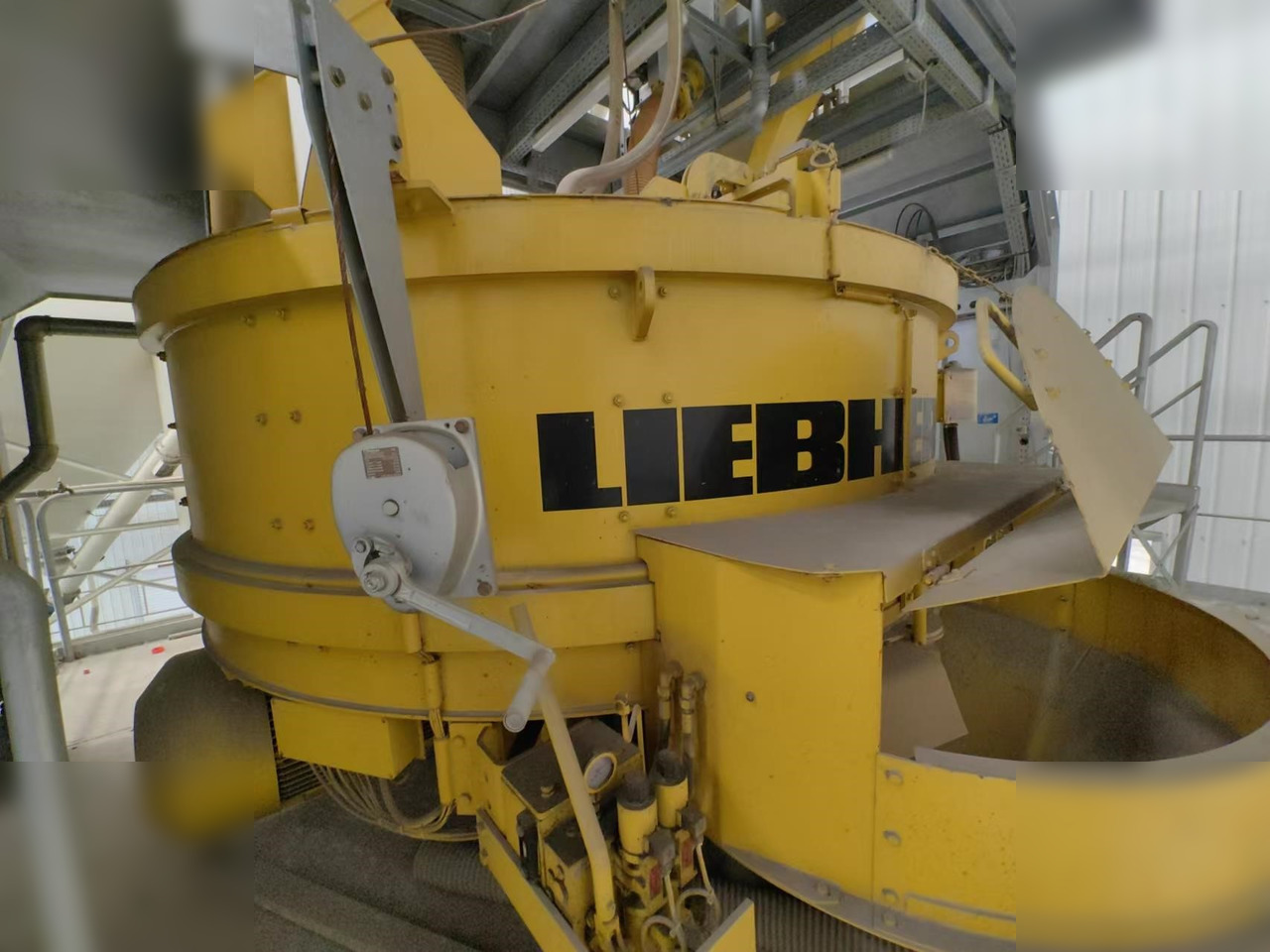 2019 LIEBHERR BETOMIX 2.25 - Бетонный завод: фото 1 2019 LIEBHERR BETOMIX 2.25 - Бетонный завод: фото 1