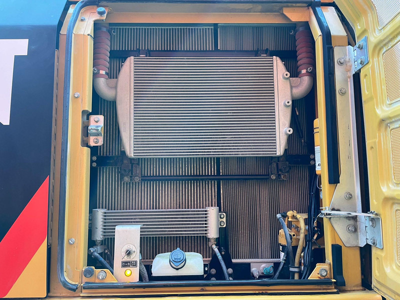 Гусеничный экскаватор Caterpillar 326 FL 3D / ROTOTILT / AC / CENTRAL LUBRICATION / AUXILIARY HEATER: фото 17
