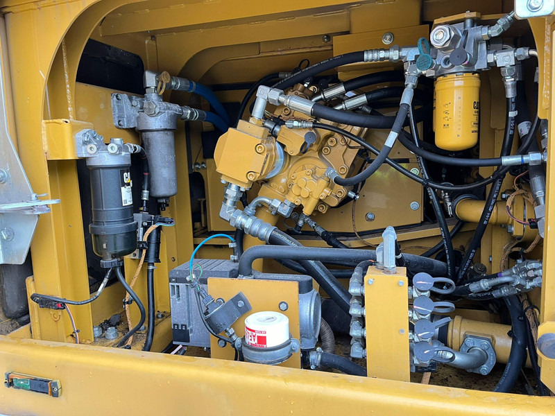 Гусеничный экскаватор Caterpillar 326 FL 3D / ROTOTILT / AC / CENTRAL LUBRICATION / AUXILIARY HEATER: фото 18