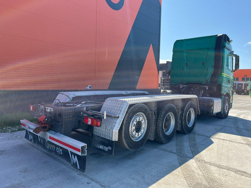 Mercedes-Benz Actros 3563 8x4*4 RETARDER / CHASSIS L=7358 mm - Грузовик-шасси: фото 5 Mercedes-Benz Actros 3563 8x4*4 RETARDER / CHASSIS L=7358 mm - Грузовик-шасси: фото 5